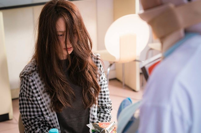 Khi các mỹ nhân cũng có thể hóa “bà thím” xấu đến tơi tả trên màn ảnh