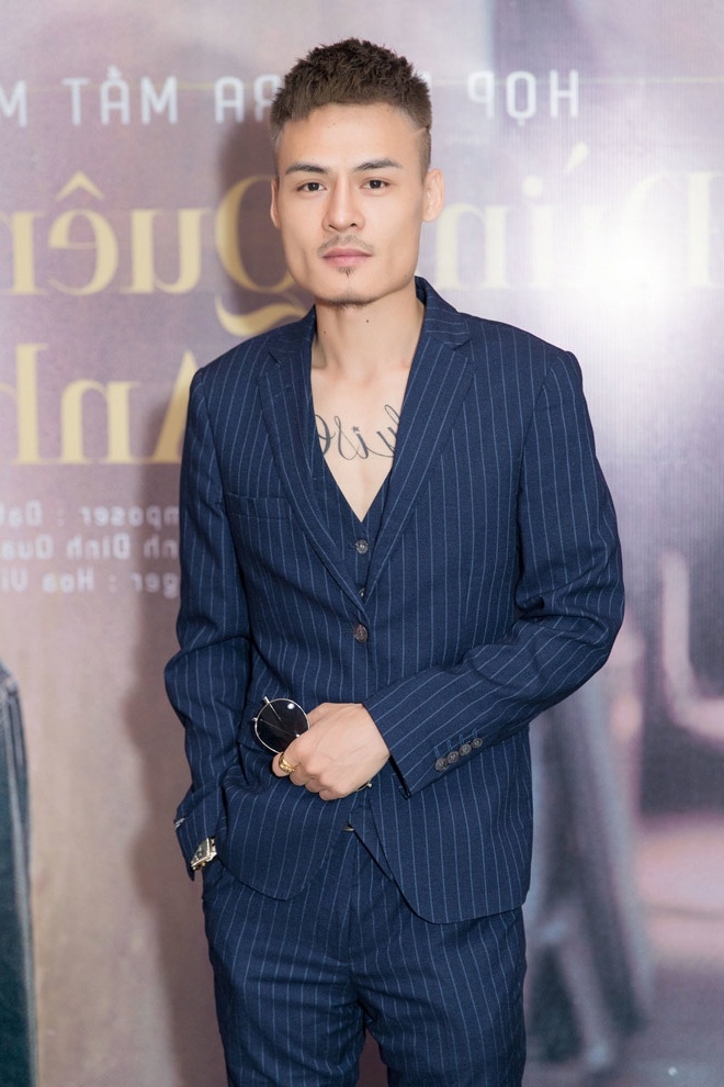 Khi hot face comeback: Hoa Vinh bi nem da toi ta, bella xuat vien trong su chui boi