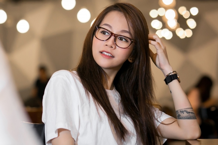 Khi sao Viet ngang nhien lam nguoi thu ba: Yeu gia hay that cung dang trach