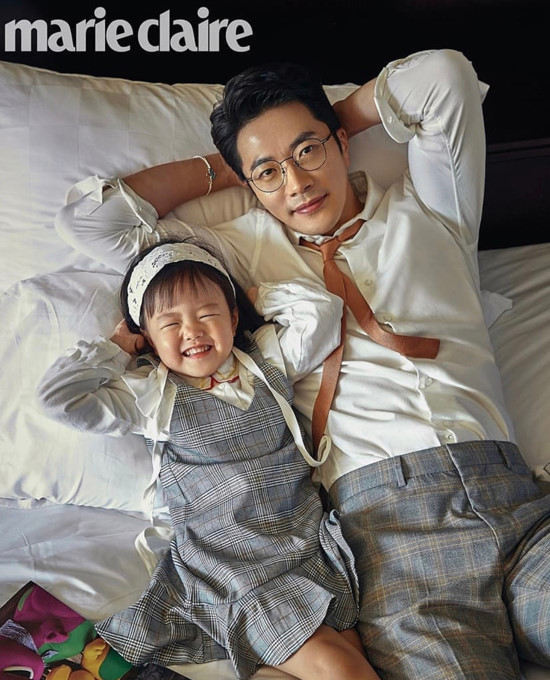 Kwon Sang Woo và vợ Hoa hậu tung ảnh tạp chí kỷ niệm 10 năm kết hôn