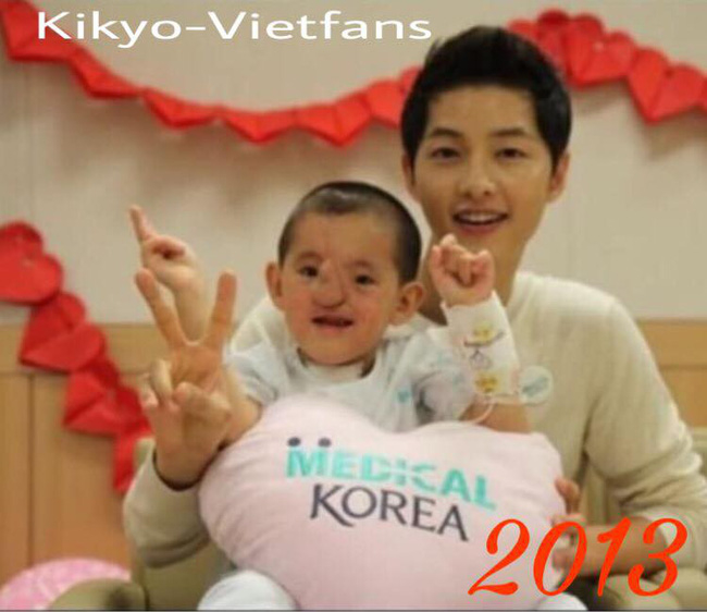 Lí do Song Joong Ki là diễn viên có nhân cách đẹp nhất nhì Kbiz