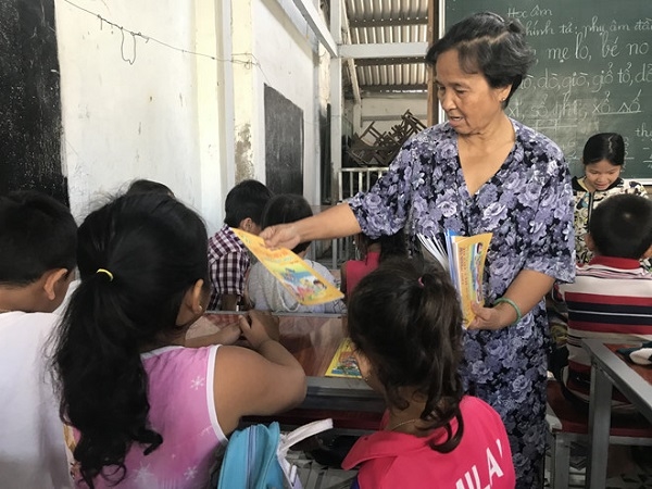 Lớp học tình thương phiên bản cũ do cô giáo 70 tuổi đứng lớp