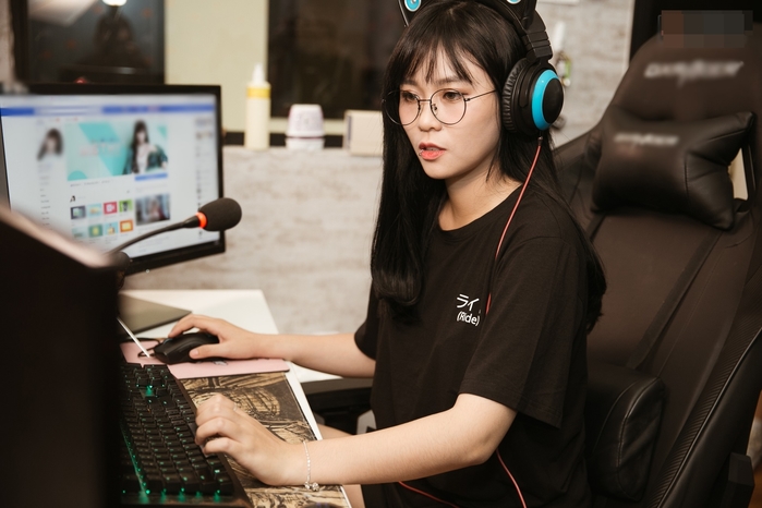 MisThy và Pew Pew - Cặp đôi streamer được yêu thích nhất mạng xã hội