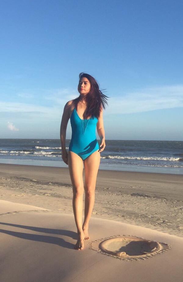 Mỹ nhân Vbiz U40, U50 diện bikini khoe vóc dáng cực nuột gây sốt
