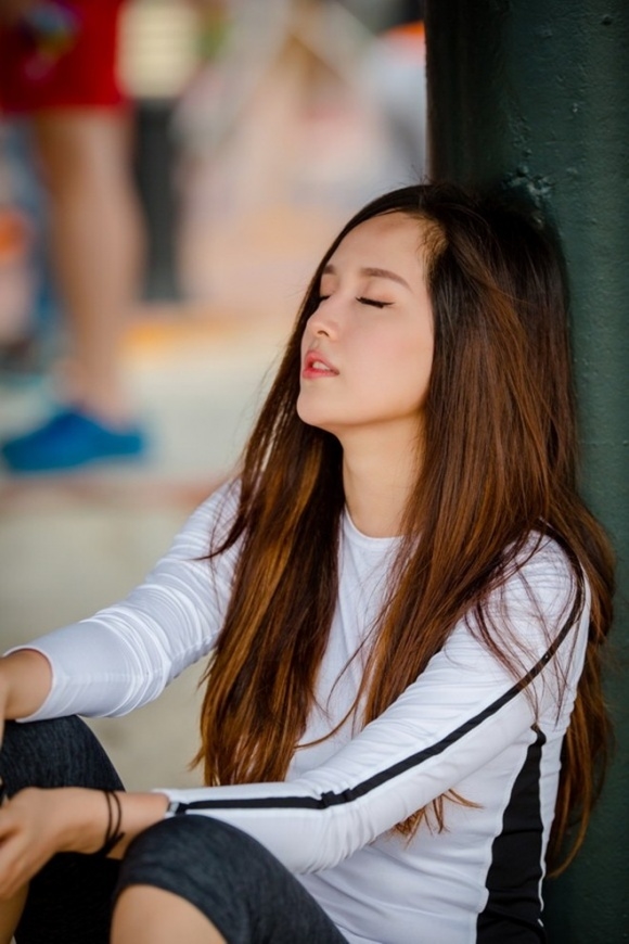 Loạt khoảnh khắc đắt giá, mỹ nhân Việt ngủ gật vẫn đẹp mê hồn