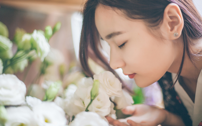 Này cô gái tuổi đôi mươi, thanh xuân của em có gì?