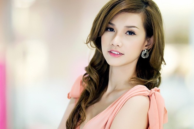 Ngoại hình khác lạ của sao Việt ly hôn, Hồng Nhung suýt không nhận ra