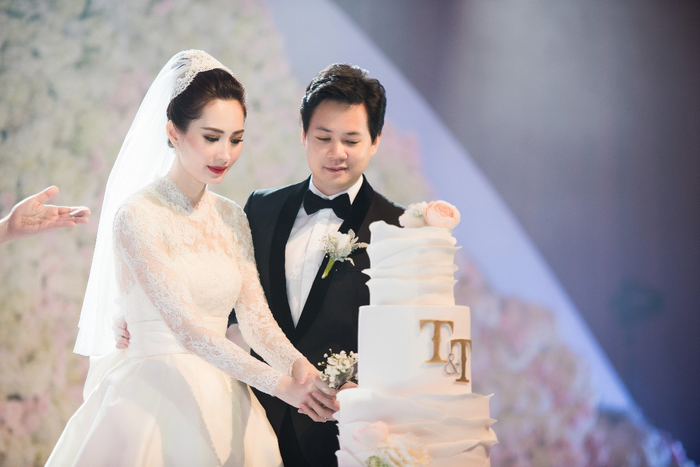 Nhung bo vay cuoi rung dong long nguoi cua sao Viet: Khong thanh lo lem cung hoa nu hoang