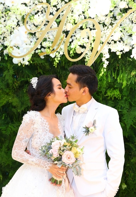 Những chia sẻ đầy cảm động của sao Việt trong ngày cưới