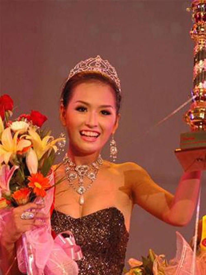 Những Hoa hậu đăng quang trẻ nhất Việt Nam