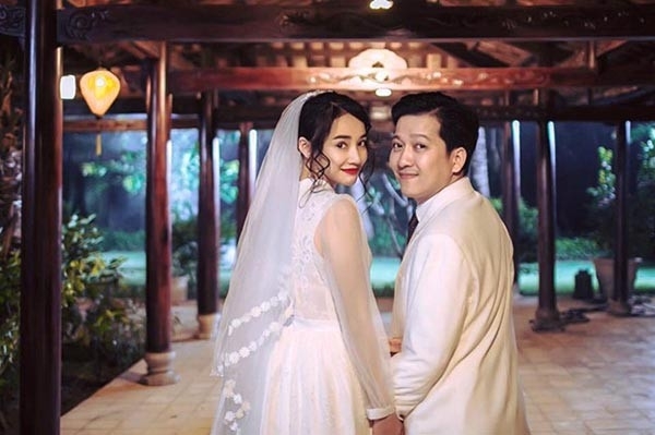 Lọat thiệp cưới độc đáo của dàn sao Việt