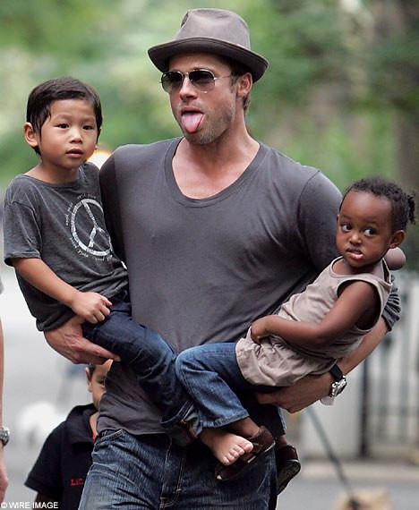 Pax Thiên - cậu con nuôi người Việt của Angelina Jolie