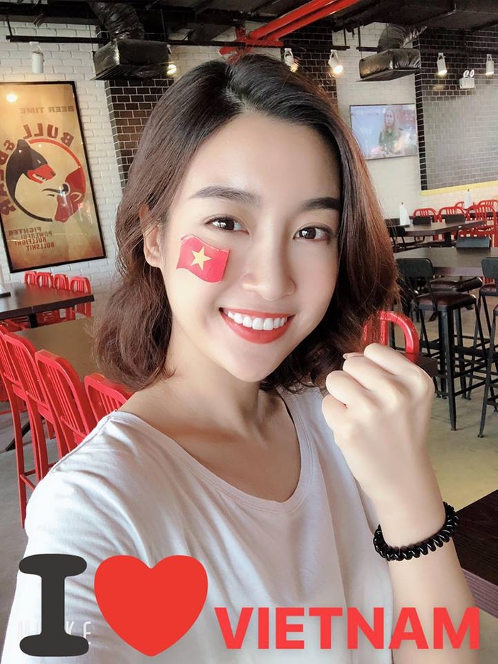 Phùng Ngọc Huy lần đầu lộ diện, Tóc Tiên selfie cùng sao Running Man