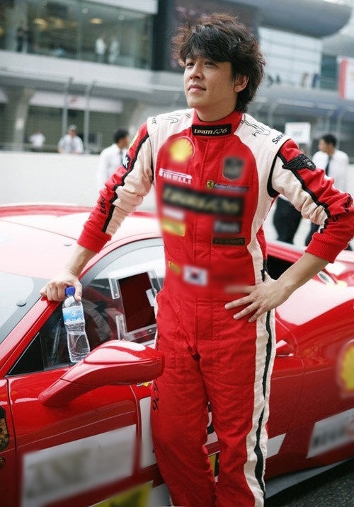 Ryu Si Won- Tài tử đình đám một thời bị tẩy chay vì bạo hành vợ