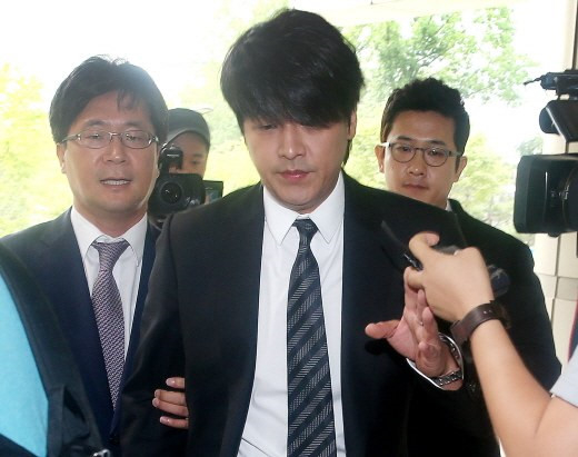 Hôn nhân ngụp lặn trong scandal của hai nam tài tử đình đám Châu Á