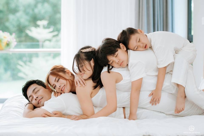 Sao Việt tuần qua: Văn Toàn, Lê Thúy, Phạm Quỳnh Anh...