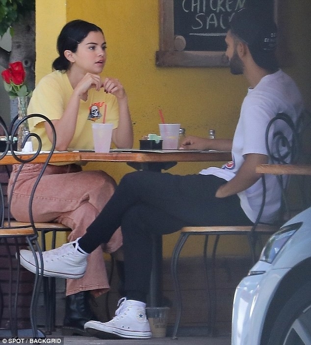 Selena Gomez đáp trả: