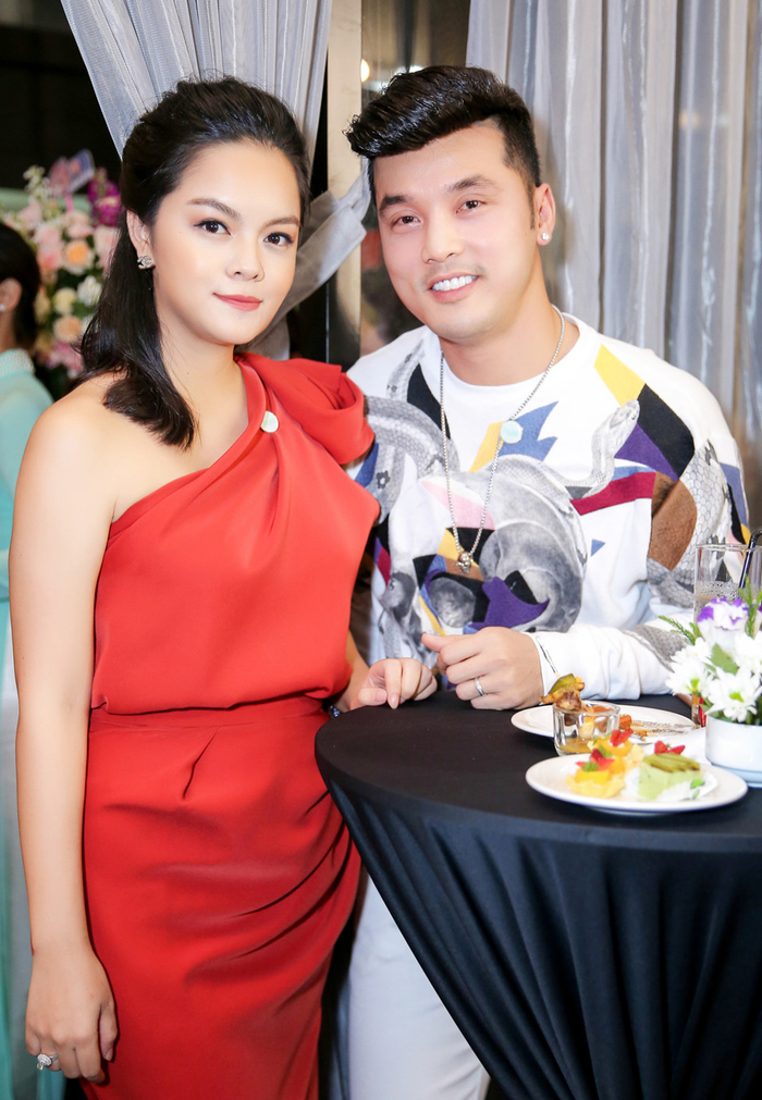 Showbiz thị phi nhưng vẫn tồn tại những tình bạn kéo dài cả thập kỷ