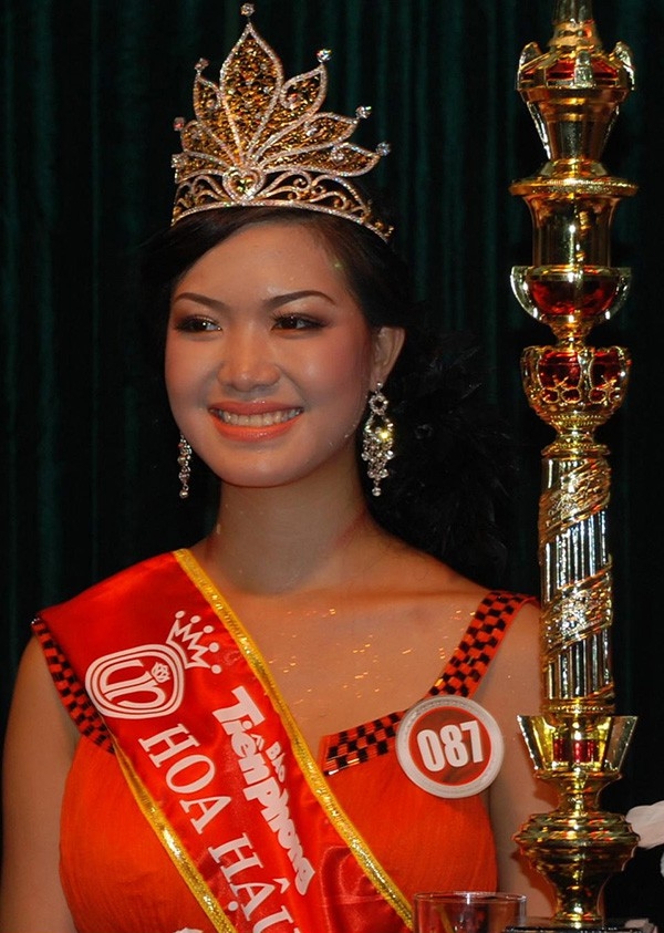 Soi nhan sắc năm 18 tuổi của dàn HHVN