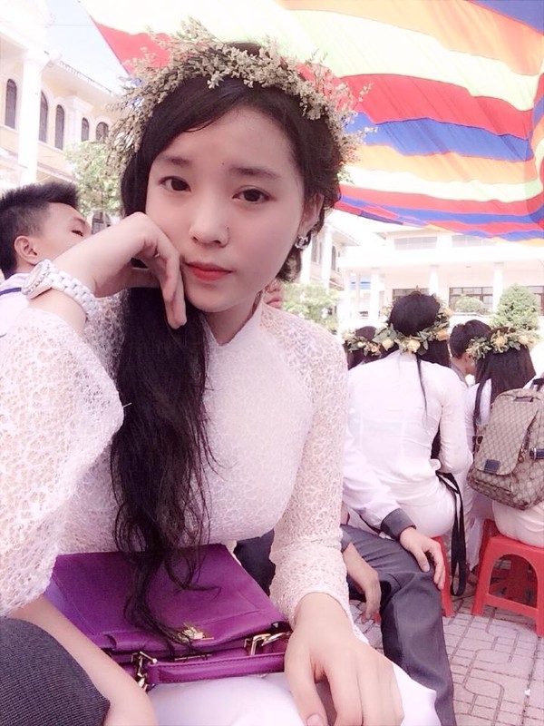 Soi nhan sắc năm 18 tuổi của dàn HHVN