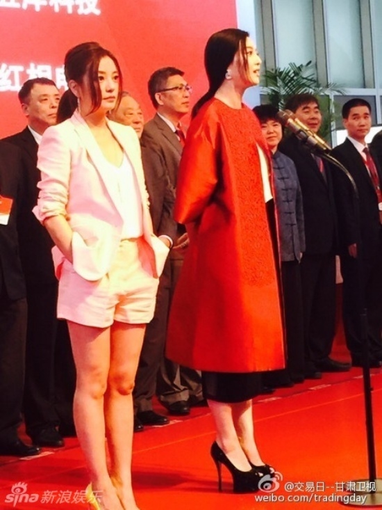 Thân nhau đến mấy các ngôi sao showbiz vẫn choảng nhau u đầu, mẻ trán