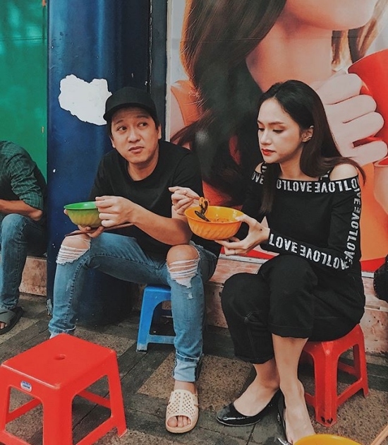 Thời trang ăn vỉa hè: Ngọc Trinh sang chảnh, Nhã Phương hóa ninja