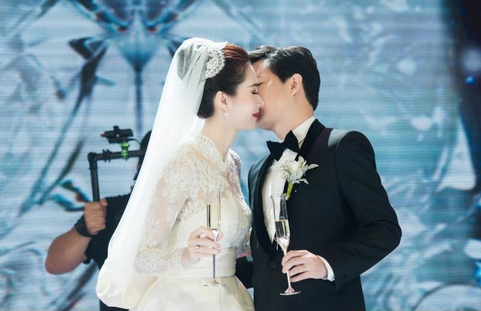 Những thực đơn đám cưới xa hoa đắt tiền của loạt sao Việt gây chú ý