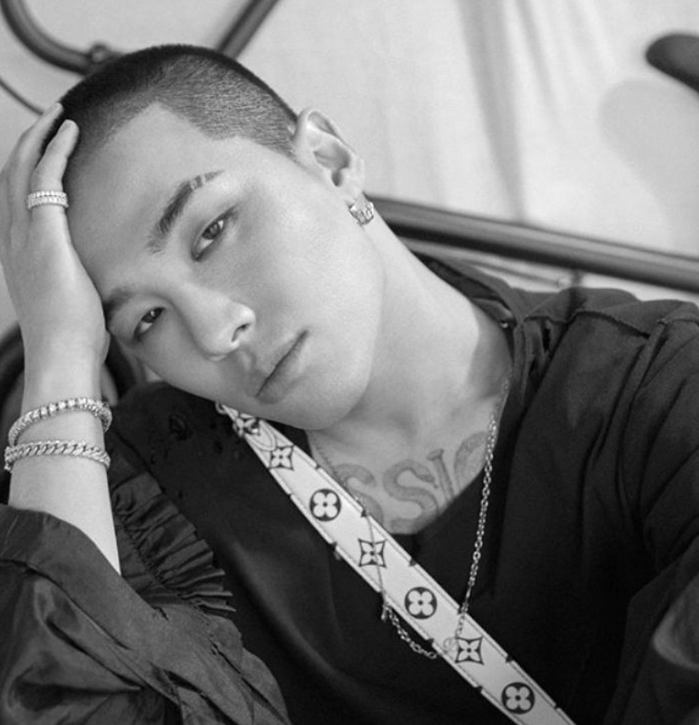 Top 9 idol Kpop có chữ viết đẹp đi đôi với khuôn mặt đẹp