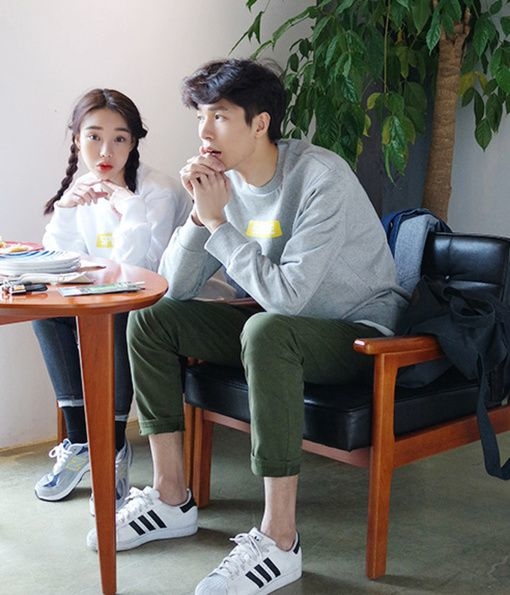 Tử vi ngày 3/9: Cự Giải đau đầu chuyện tình cảm
