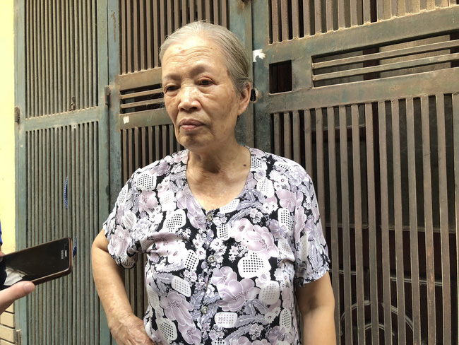 Mẹ trẻ ôm con nhảy cầu, em bé hiện vẫn chưa tìm thấy