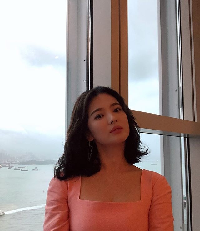 Xuat hien sau ket hon, vo chong nha song: Nguoi toc xoan lang tu, nguo dep tua nu than