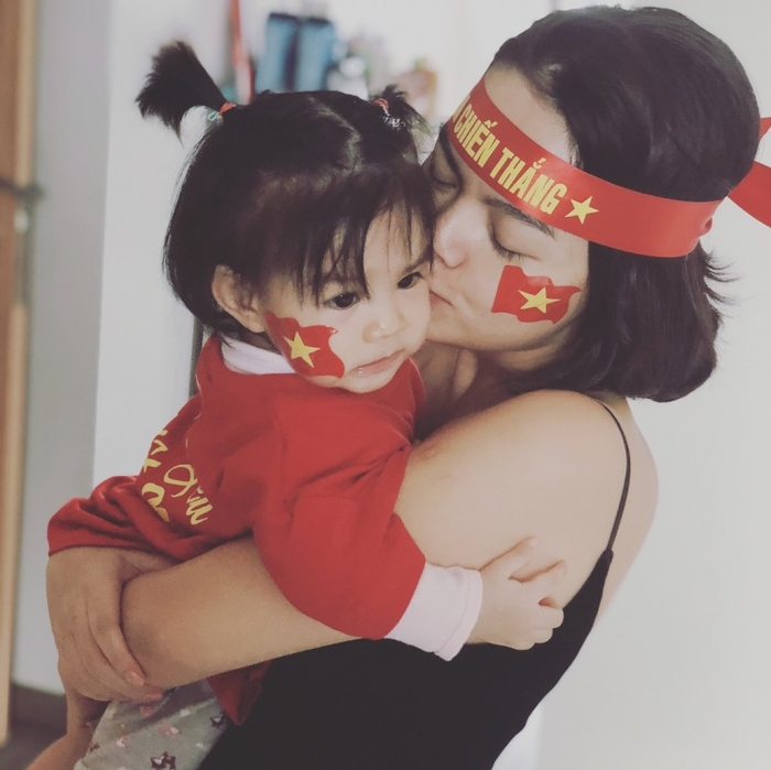 Những hình ảnh cực kỳ dễ thương của 2 thiên thần nhà Phạm Quỳnh Anh