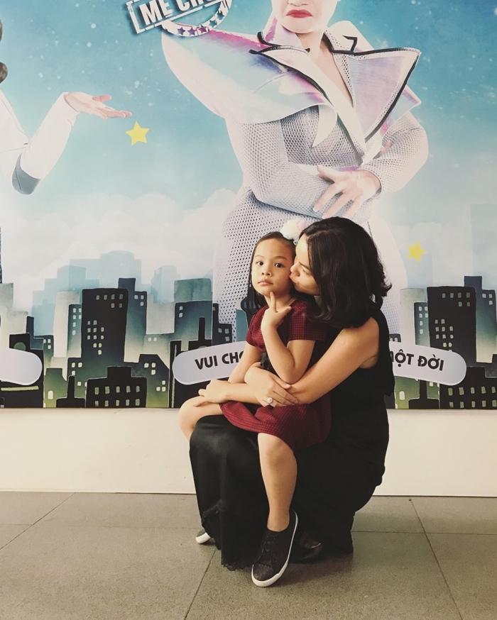 Những hình ảnh cực kỳ dễ thương của 2 thiên thần nhà Phạm Quỳnh Anh