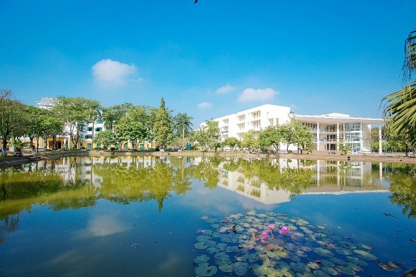 Ngôi trường đặc biệt rộng bậc nhất Việt Nam, có nhiều góc sống ảo