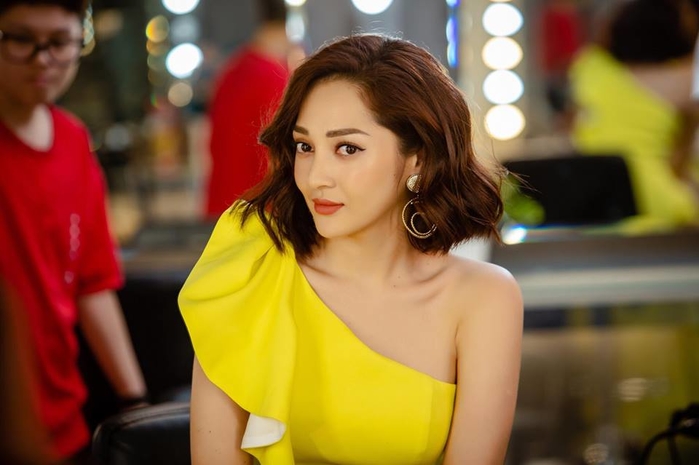 Loạt sao Việt thăng hạng nhan sắc khi thay đổi kiểu tóc ấn tượng