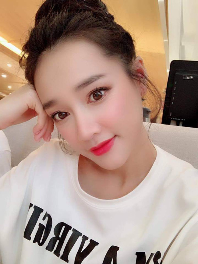 Trường Giang lần đầu tiên đăng ảnh trong chuyến đi trăng mật Hàn Quốc