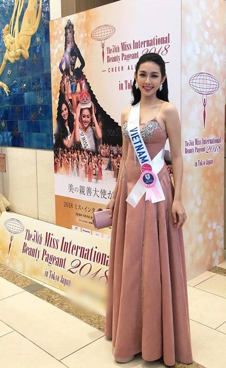Nguyễn Thúc Thùy Tiên xuất sắc ghi điểm tại Hoa hậu Quốc tế 2018