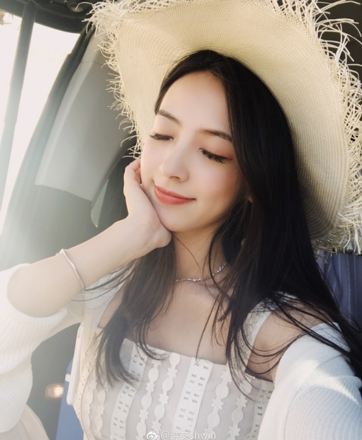 10 cử chỉ của các cô gái mà chàng trai nào cũng mê đắm, khó cưỡng