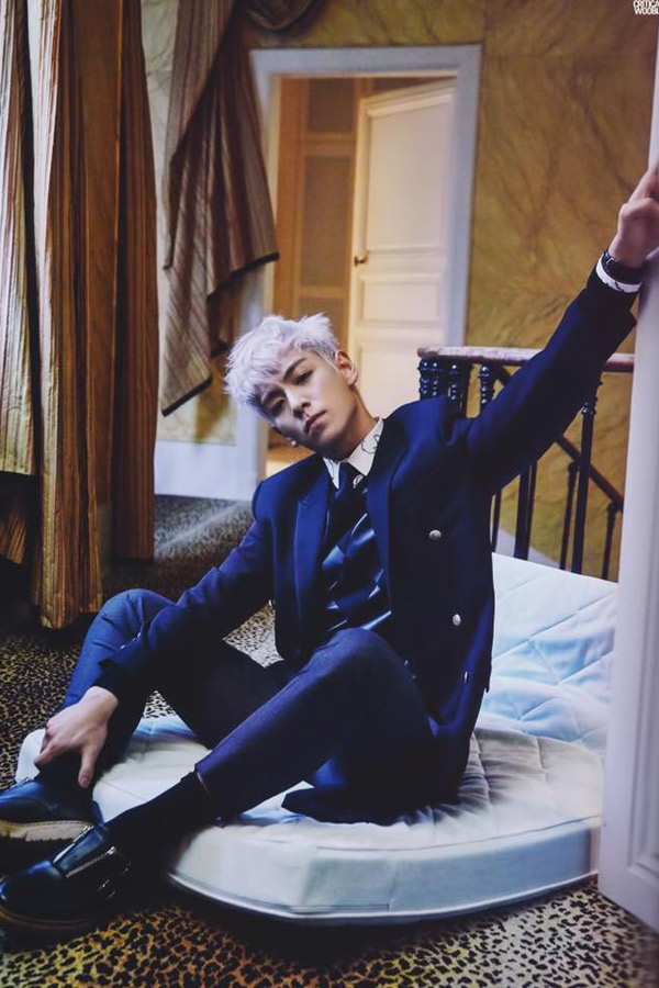 8 nam idol Kpop đạt trình “tự luyến” khó ai bì khi đi show