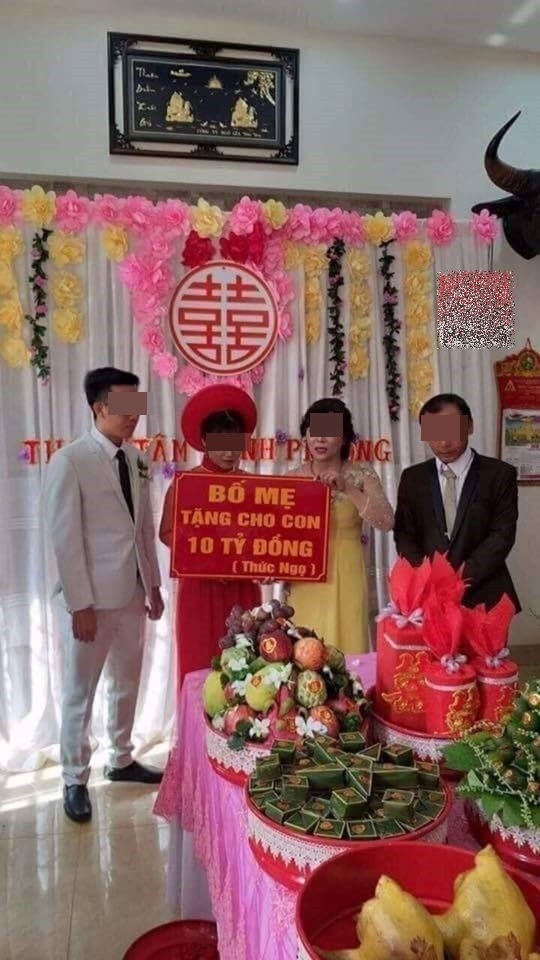 Ảnh vui cuối tuần: Gà luộc uyên ương, bò siêu mẫu