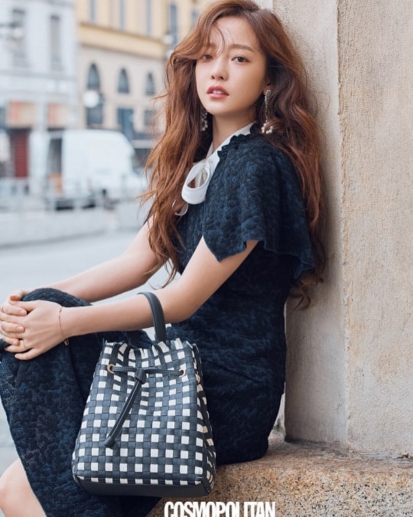 Bi kịch thần tượng Kpop thế hệ 9x: Người trầm cảm, người sa cơ