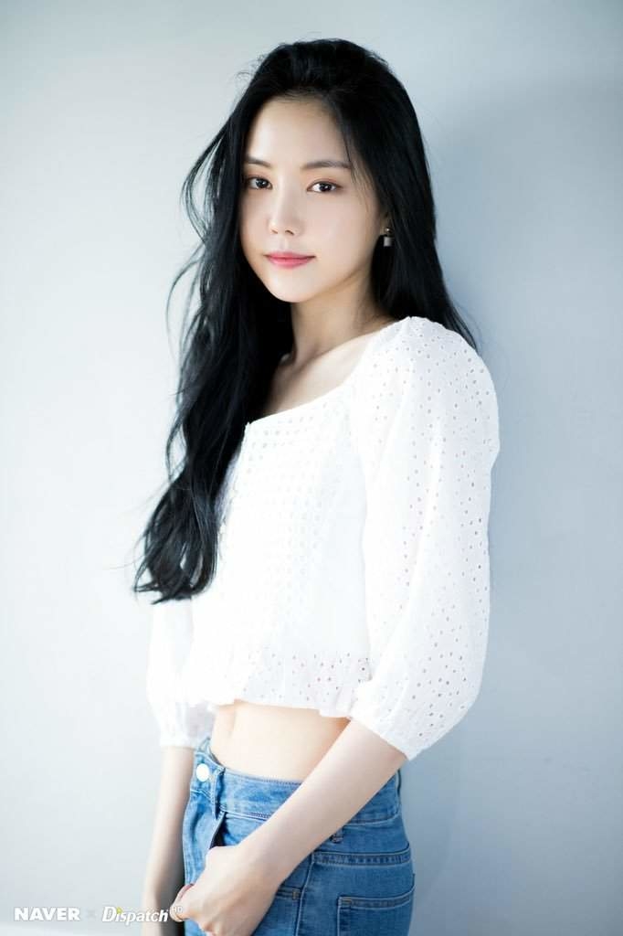 Bỏ túi 5 mẹo chăm sóc cho tóc luôn dày khỏe, bồng bềnh của idol Hàn
