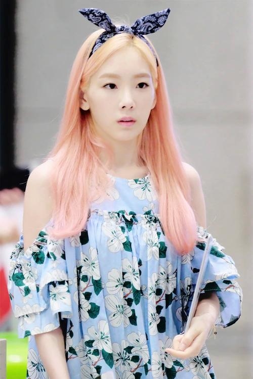 Bỏ túi 5 mẹo chăm sóc cho tóc luôn dày khỏe, bồng bềnh của idol Hàn