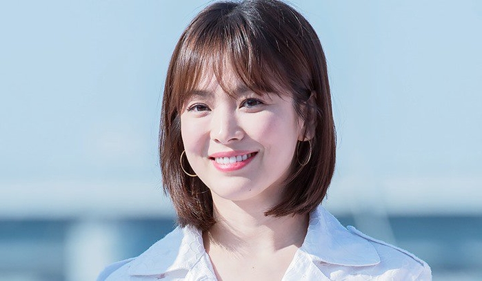Bỏ túi 5 mẹo chăm sóc cho tóc luôn dày khỏe, bồng bềnh của idol Hàn
