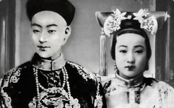 Các Phi Tần, Cách Cách đời Thanh thực tế không hề kém sắc