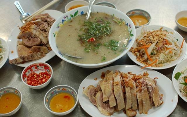 Cách nấu cháo vịt tại nhà thơm ngon, nóng hổi chẳng có mùi hôi