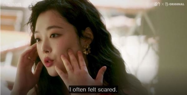 Chia sẻ của Victoria (f(x)) về Sulli khiến cộng đồng mạng thương xót