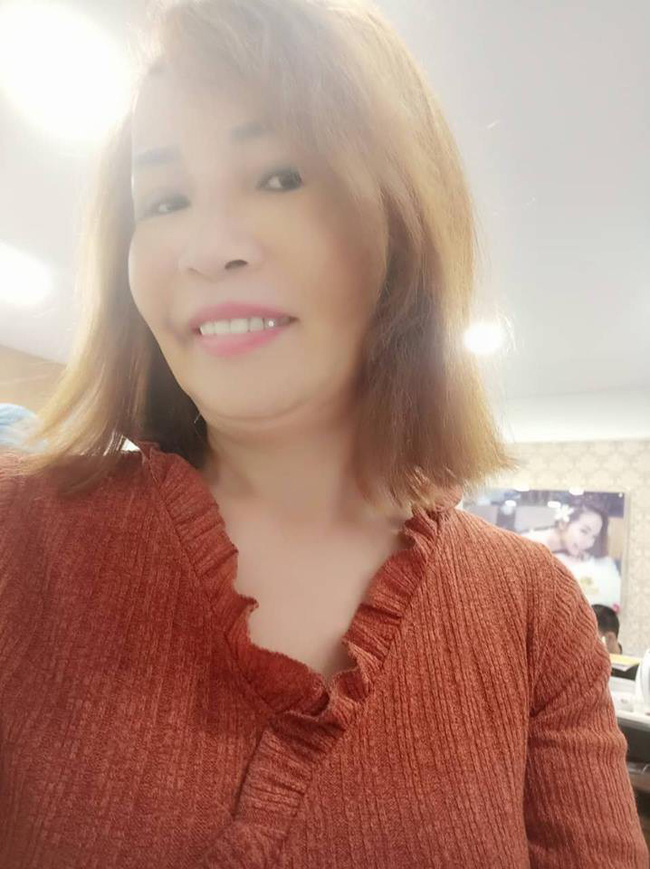Chồng 26 nạm kim cương vào răng cho vợ 62 tuổi nhân ngày 20/10
