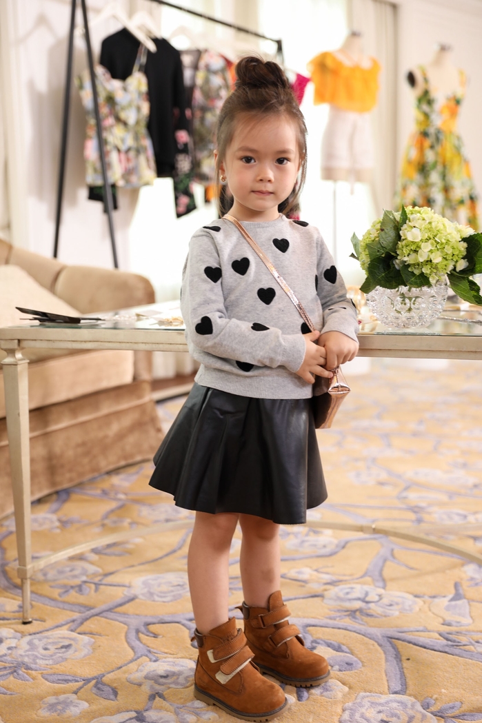 Cuộc sống xa hoa nhung lụa của những quý tử - tiểu thư nhà sao Việt