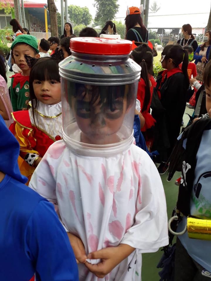 Màn hóa trang thành trà sữa, đồ ăn vặt đỉnh của đỉnh mùa Halloween